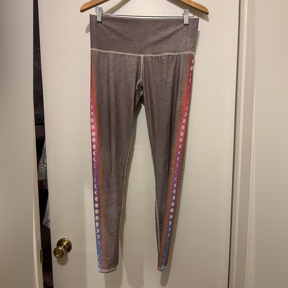 TEEKI Moon Phase Leggings in Beige - Women’s Medium
